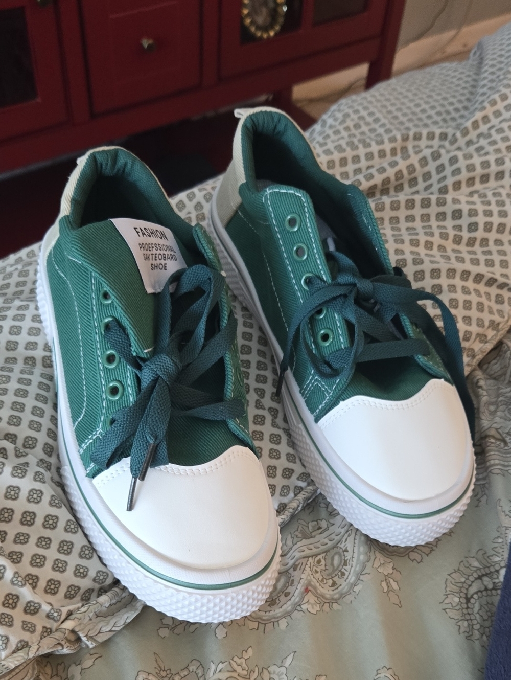 Womens Tennis Shoe